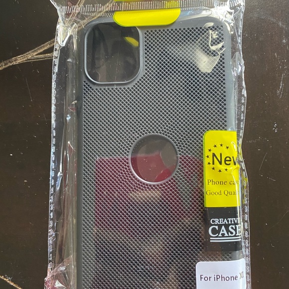 Black iPhone 11 Shockproof Slim TPU Phone Case - Picture 2 of 6